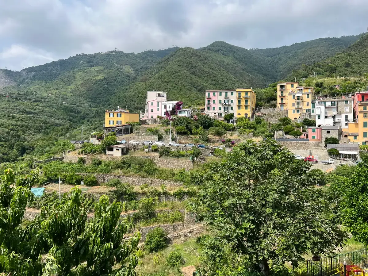 The Lardarina staircase below Corniglia, Cinque Terre, climbing from the station toward the village